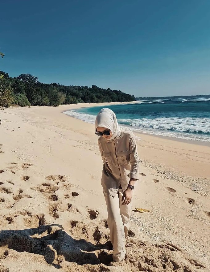 Pantai Parang Ireng Banyuwangi